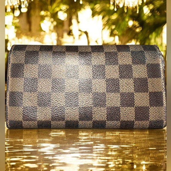 AUTH Louis Vuitton Damier Porte Feuille Sarah Long Bifold Wallet Flaws $735 Ret - Picture 4 of 16